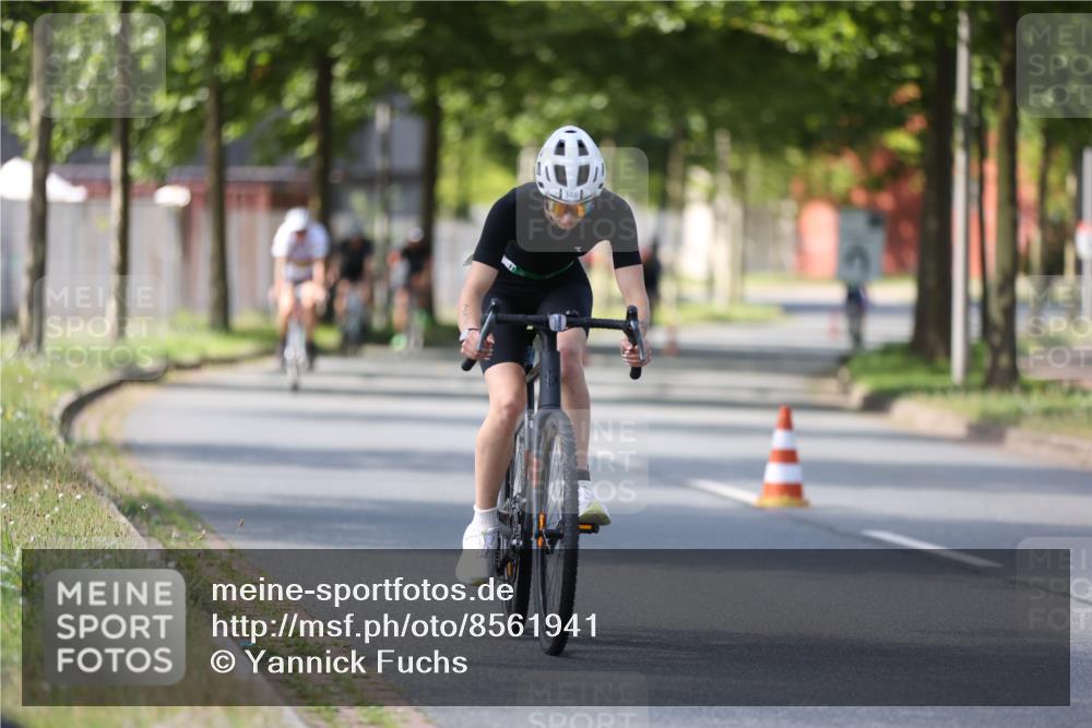 10.08.2025 - GEWOBA Citytriathlon Bremen Yannick Fuchs http://msf.ph/oto/8561941 10.08.2025 14:24:58 Radfahren 22, 166, 202, 235, 269, 332, 346, 432 meine-sportfotos.de