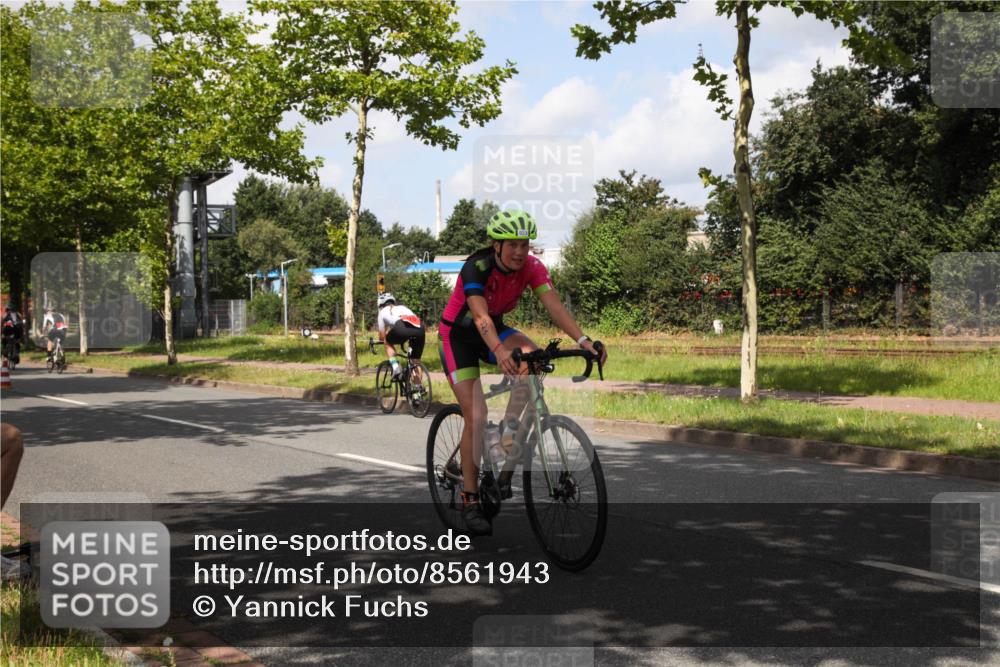 10.08.2025 - GEWOBA Citytriathlon Bremen Yannick Fuchs http://msf.ph/oto/8561943 10.08.2025 12:21:42 Radfahren 862, 923 meine-sportfotos.de