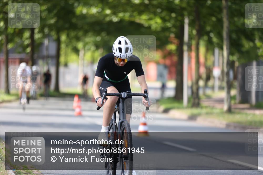 10.08.2025 - GEWOBA Citytriathlon Bremen Yannick Fuchs http://msf.ph/oto/8561945 10.08.2025 14:24:58 Radfahren 22, 166, 202, 235, 269, 332, 346, 432 meine-sportfotos.de