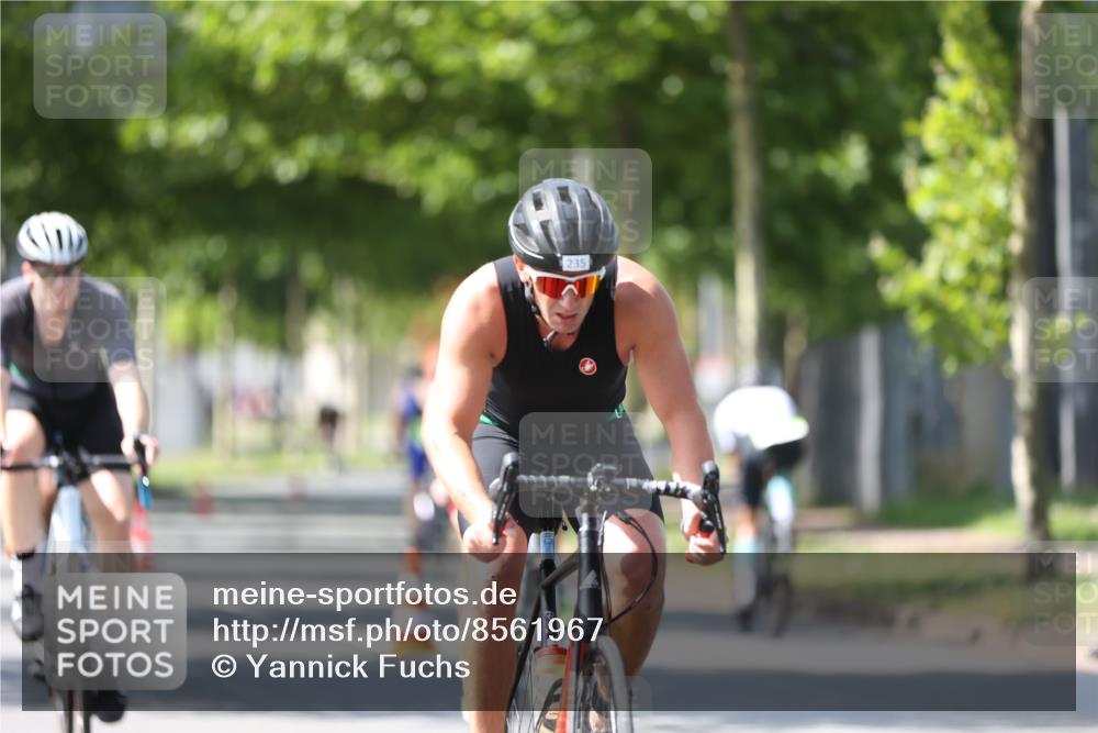 10.08.2025 - GEWOBA Citytriathlon Bremen Yannick Fuchs http://msf.ph/oto/8561967 10.08.2025 14:25:05 Radfahren 22, 49, 166, 202, 235, 267, 269, 270, 346, 462 meine-sportfotos.de