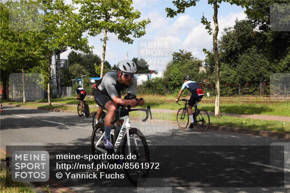 10.08.2025 - GEWOBA Citytriathlon Bremen Yannick Fuchs http://msf.ph/oto/8561972 10.08.2025 12:22:50 Radfahren 580, 634, 658, 690, 714, 729, 926 meine-sportfotos.de