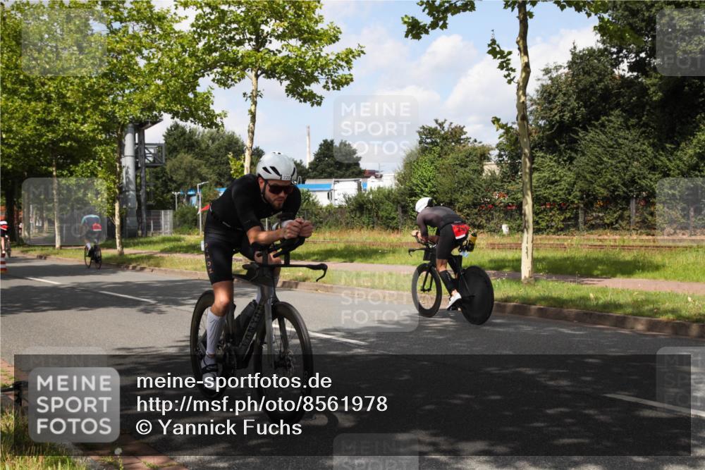 10.08.2025 - GEWOBA Citytriathlon Bremen Yannick Fuchs http://msf.ph/oto/8561978 10.08.2025 12:22:53 Radfahren 603, 634, 658, 690, 714, 729, 926 meine-sportfotos.de