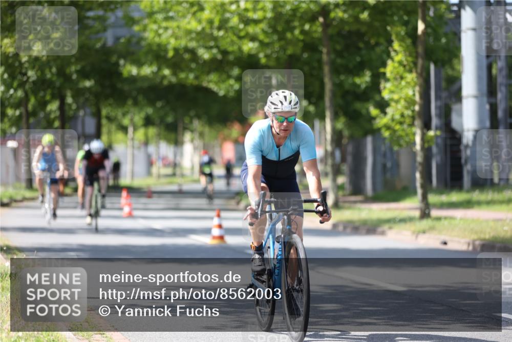 10.08.2025 - GEWOBA Citytriathlon Bremen Yannick Fuchs http://msf.ph/oto/8562003 10.08.2025 14:25:18 Radfahren 49, 85, 166, 208, 235, 267, 270, 323, 326, 336, 462, 479 meine-sportfotos.de