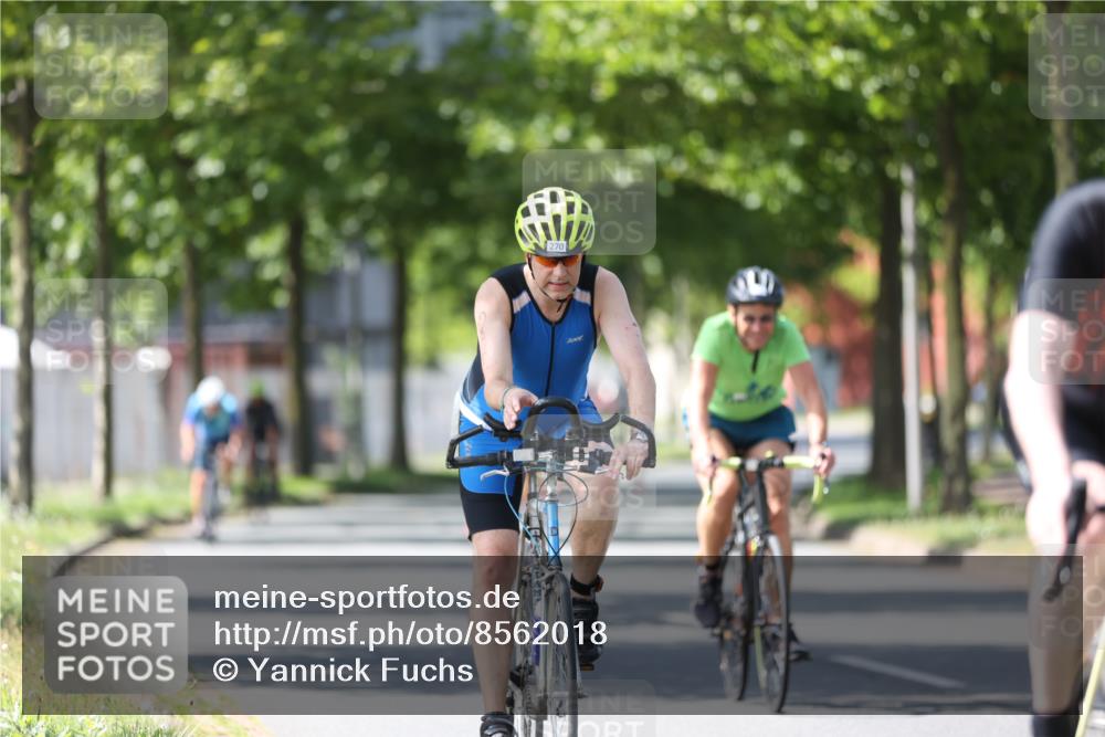 10.08.2025 - GEWOBA Citytriathlon Bremen Yannick Fuchs http://msf.ph/oto/8562018 10.08.2025 14:25:20 Radfahren 49, 85, 208, 267, 270, 323, 326, 336, 462, 479 meine-sportfotos.de