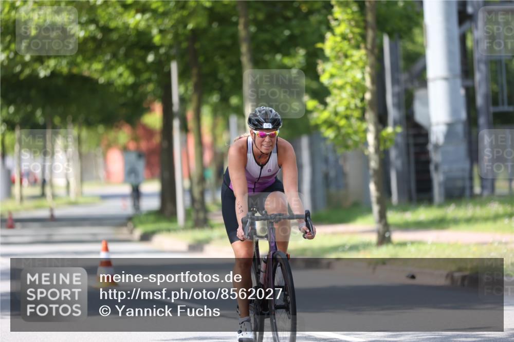 10.08.2025 - GEWOBA Citytriathlon Bremen Yannick Fuchs http://msf.ph/oto/8562027 10.08.2025 14:25:22 Radfahren 49, 85, 208, 267, 270, 323, 326, 336, 462, 479 meine-sportfotos.de