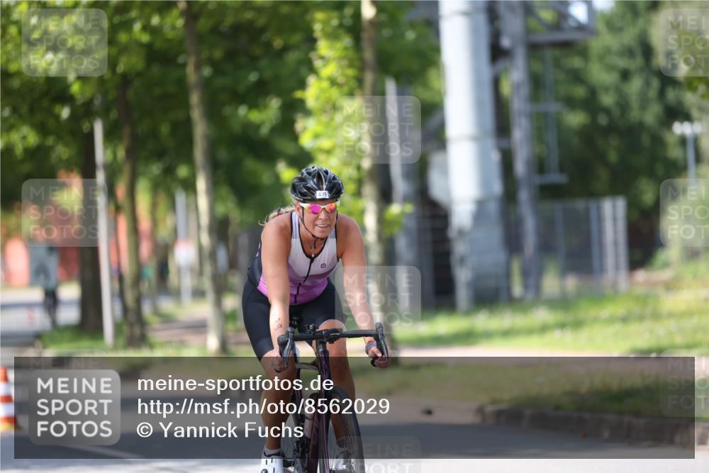 10.08.2025 - GEWOBA Citytriathlon Bremen Yannick Fuchs http://msf.ph/oto/8562029 10.08.2025 14:25:22 Radfahren 49, 85, 208, 267, 270, 323, 326, 336, 462, 479 meine-sportfotos.de