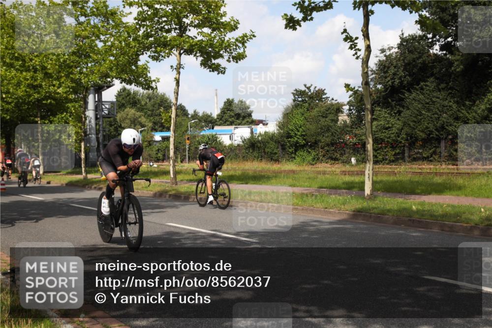 10.08.2025 - GEWOBA Citytriathlon Bremen Yannick Fuchs http://msf.ph/oto/8562037 10.08.2025 12:23:38 Radfahren 696, 746, 754, 797, 802, 831, 945, 983 meine-sportfotos.de