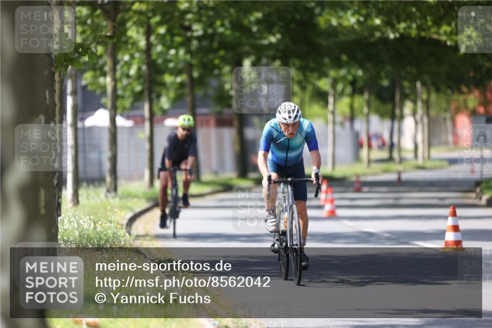 10.08.2025 - GEWOBA Citytriathlon Bremen Yannick Fuchs http://msf.ph/oto/8562042 10.08.2025 14:25:24 Radfahren 49, 85, 208, 267, 270, 323, 326, 336, 462, 479 meine-sportfotos.de