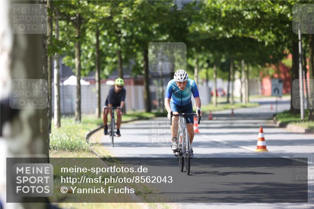 10.08.2025 - GEWOBA Citytriathlon Bremen Yannick Fuchs http://msf.ph/oto/8562043 10.08.2025 14:25:24 Radfahren 49, 85, 208, 267, 270, 323, 326, 336, 462, 479 meine-sportfotos.de