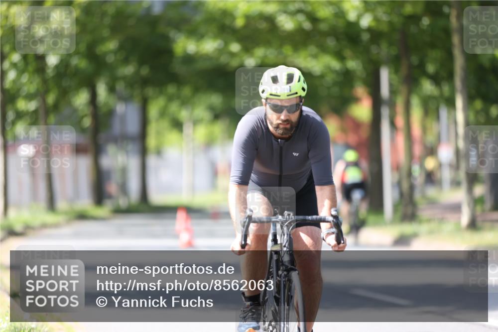 10.08.2025 - GEWOBA Citytriathlon Bremen Yannick Fuchs http://msf.ph/oto/8562063 10.08.2025 14:25:26 Radfahren 49, 85, 208, 267, 270, 323, 326, 336, 462, 479 meine-sportfotos.de