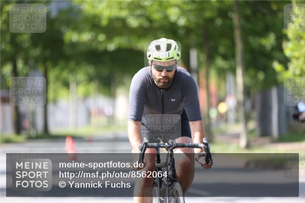 10.08.2025 - GEWOBA Citytriathlon Bremen Yannick Fuchs http://msf.ph/oto/8562064 10.08.2025 14:25:26 Radfahren 49, 85, 208, 267, 270, 323, 326, 336, 462, 479 meine-sportfotos.de