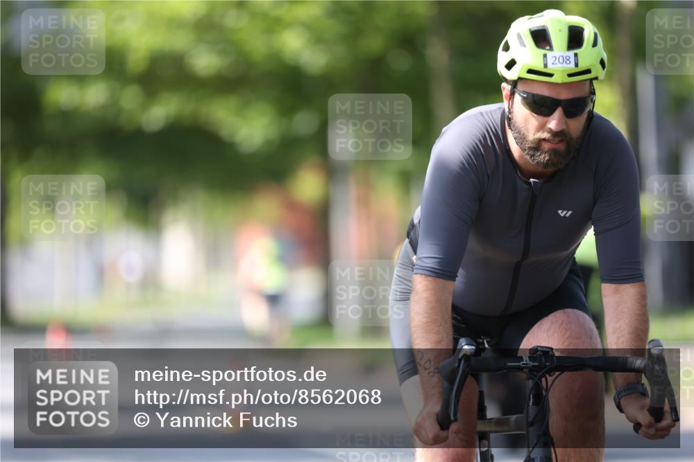10.08.2025 - GEWOBA Citytriathlon Bremen Yannick Fuchs http://msf.ph/oto/8562068 10.08.2025 14:25:27 Radfahren 49, 85, 208, 267, 270, 323, 326, 336, 462, 479 meine-sportfotos.de