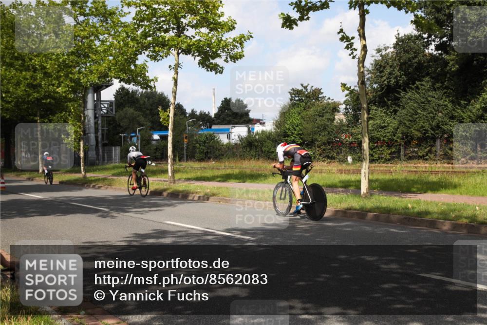 10.08.2025 - GEWOBA Citytriathlon Bremen Yannick Fuchs http://msf.ph/oto/8562083 10.08.2025 12:24:00 Radfahren 559, 614, 706, 721, 746, 815, 879, 1028 meine-sportfotos.de