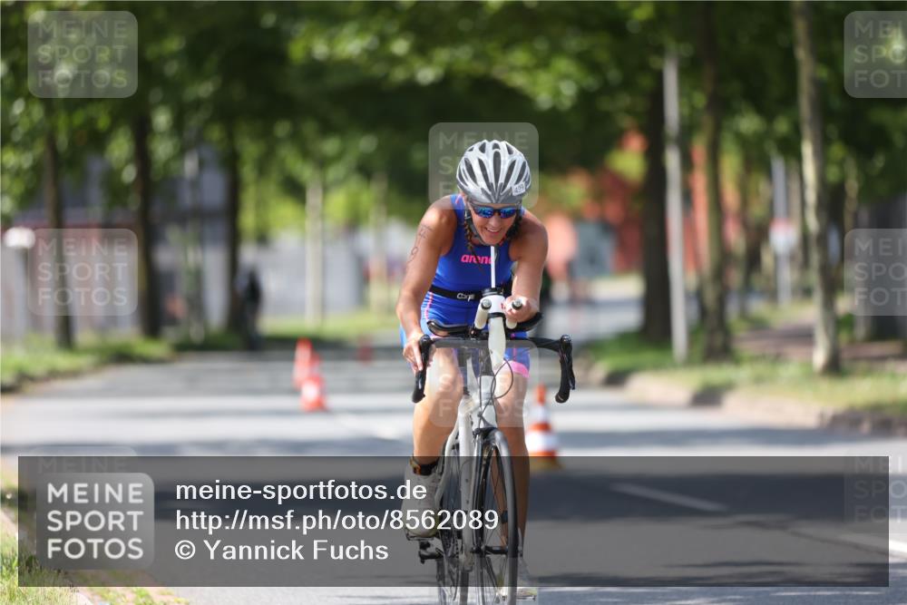 10.08.2025 - GEWOBA Citytriathlon Bremen Yannick Fuchs http://msf.ph/oto/8562089 10.08.2025 14:25:50 Radfahren 167, 181, 446, 499 meine-sportfotos.de