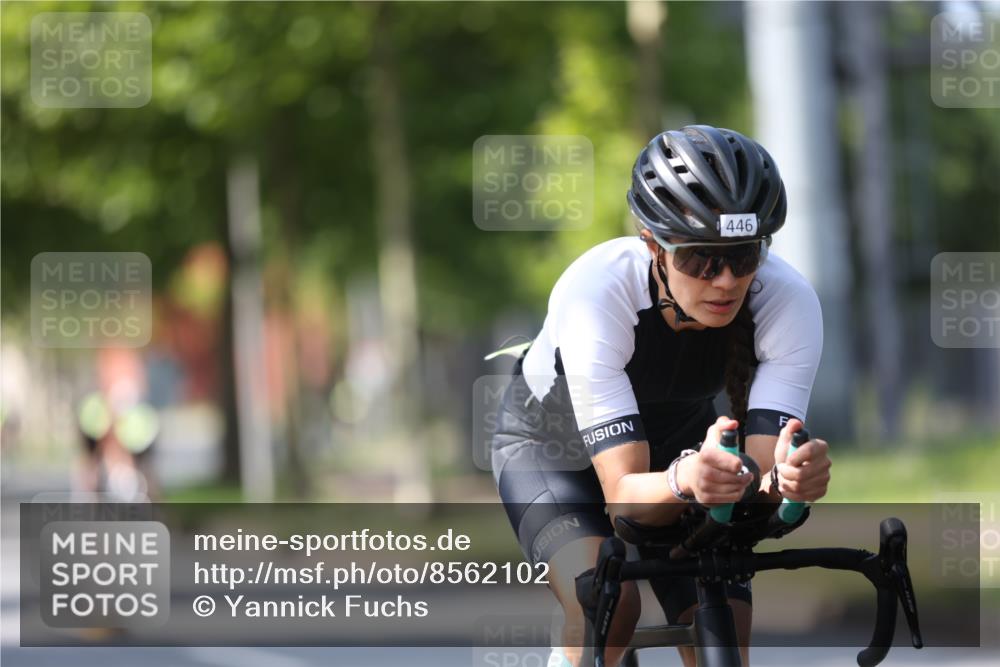10.08.2025 - GEWOBA Citytriathlon Bremen Yannick Fuchs http://msf.ph/oto/8562102 10.08.2025 14:25:58 Radfahren 167, 181, 220, 231, 273, 325, 331, 446, 499 meine-sportfotos.de