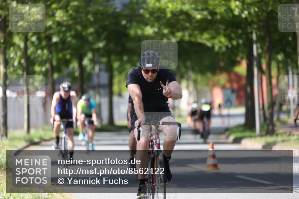 10.08.2025 - GEWOBA Citytriathlon Bremen Yannick Fuchs http://msf.ph/oto/8562122 10.08.2025 14:26:05 Radfahren 181, 220, 231, 273, 278, 325, 331, 446 meine-sportfotos.de