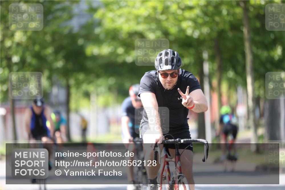 10.08.2025 - GEWOBA Citytriathlon Bremen Yannick Fuchs http://msf.ph/oto/8562128 10.08.2025 14:26:06 Radfahren 181, 220, 231, 273, 278, 325, 331, 446 meine-sportfotos.de