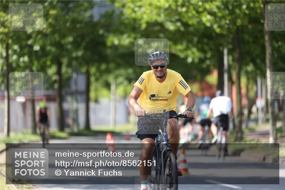 10.08.2025 - GEWOBA Citytriathlon Bremen Yannick Fuchs http://msf.ph/oto/8562151 10.08.2025 14:26:14 Radfahren 220, 231, 273, 278, 325, 331, 360 meine-sportfotos.de