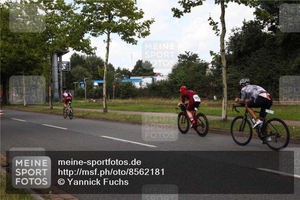10.08.2025 - GEWOBA Citytriathlon Bremen Yannick Fuchs http://msf.ph/oto/8562181 10.08.2025 12:25:10 Radfahren 595, 619, 814, 908, 954, 955, 958, 965, 1024 meine-sportfotos.de