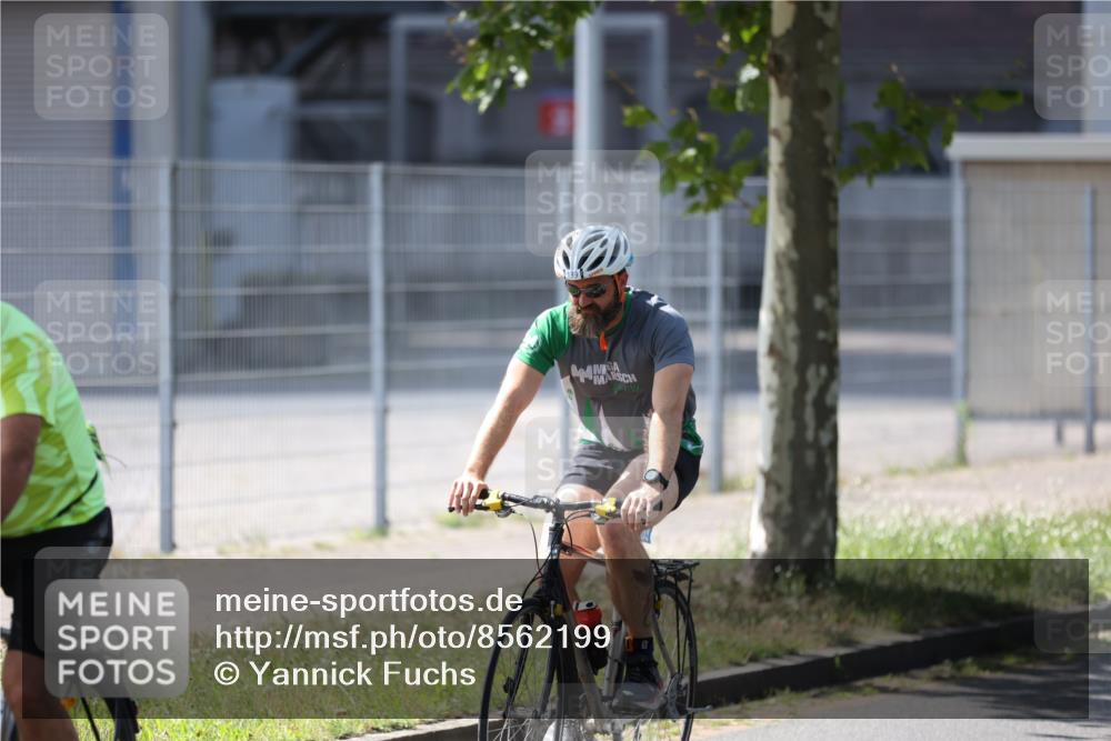 10.08.2025 - GEWOBA Citytriathlon Bremen Yannick Fuchs http://msf.ph/oto/8562199 10.08.2025 14:27:12 Radfahren 189, 196, 276, 286, 305, 318, 441, 457 meine-sportfotos.de