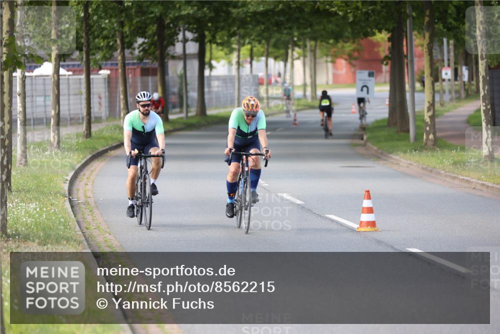 10.08.2025 - GEWOBA Citytriathlon Bremen Yannick Fuchs http://msf.ph/oto/8562215 10.08.2025 14:27:31 Radfahren 120, 156, 286, 320, 363, 441 meine-sportfotos.de