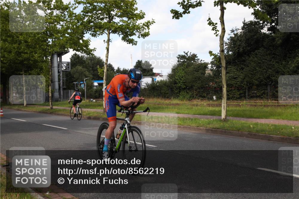 10.08.2025 - GEWOBA Citytriathlon Bremen Yannick Fuchs http://msf.ph/oto/8562219 10.08.2025 12:25:50 Radfahren 677, 684, 693, 730, 755, 830, 849, 850, 968, 1014 meine-sportfotos.de