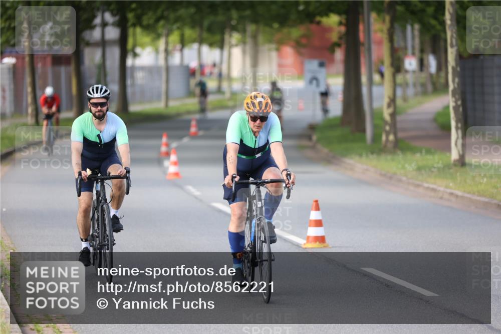 10.08.2025 - GEWOBA Citytriathlon Bremen Yannick Fuchs http://msf.ph/oto/8562221 10.08.2025 14:27:32 Radfahren 120, 156, 320, 363, 441 meine-sportfotos.de