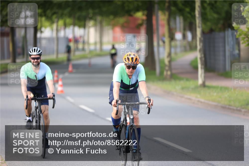 10.08.2025 - GEWOBA Citytriathlon Bremen Yannick Fuchs http://msf.ph/oto/8562222 10.08.2025 14:27:32 Radfahren 120, 156, 320, 363, 441 meine-sportfotos.de