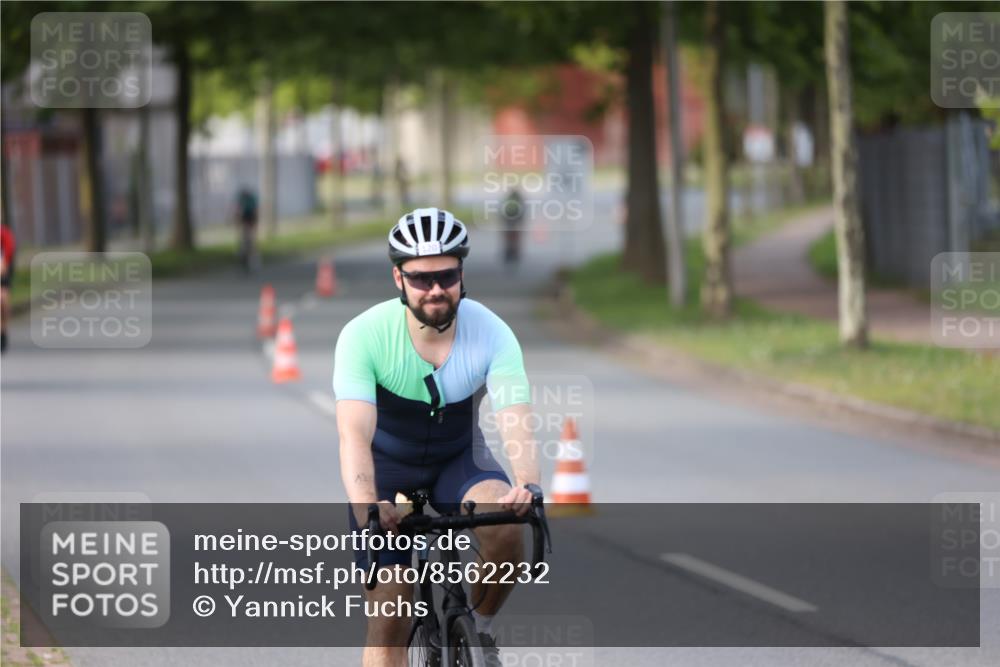 10.08.2025 - GEWOBA Citytriathlon Bremen Yannick Fuchs http://msf.ph/oto/8562232 10.08.2025 14:27:33 Radfahren 120, 156, 320, 363 meine-sportfotos.de
