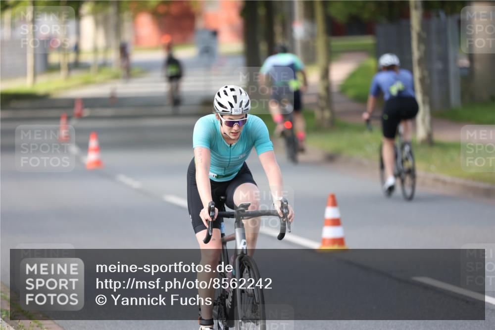 10.08.2025 - GEWOBA Citytriathlon Bremen Yannick Fuchs http://msf.ph/oto/8562242 10.08.2025 14:27:40 Radfahren 156, 194, 320, 322, 363 meine-sportfotos.de