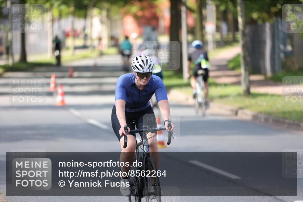 10.08.2025 - GEWOBA Citytriathlon Bremen Yannick Fuchs http://msf.ph/oto/8562264 10.08.2025 14:28:32 Radfahren 237, 367, 401, 448, 467, 483 meine-sportfotos.de