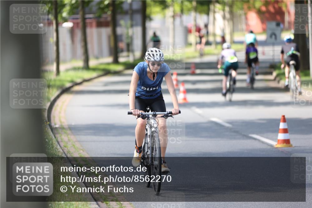 10.08.2025 - GEWOBA Citytriathlon Bremen Yannick Fuchs http://msf.ph/oto/8562270 10.08.2025 14:28:33 Radfahren 171, 237, 367, 401, 467, 483 meine-sportfotos.de
