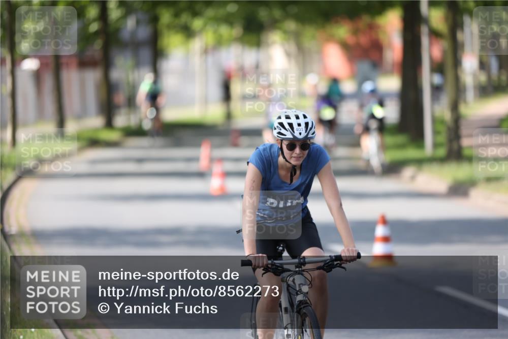 10.08.2025 - GEWOBA Citytriathlon Bremen Yannick Fuchs http://msf.ph/oto/8562273 10.08.2025 14:28:34 Radfahren 171, 237, 367, 401, 467, 483 meine-sportfotos.de