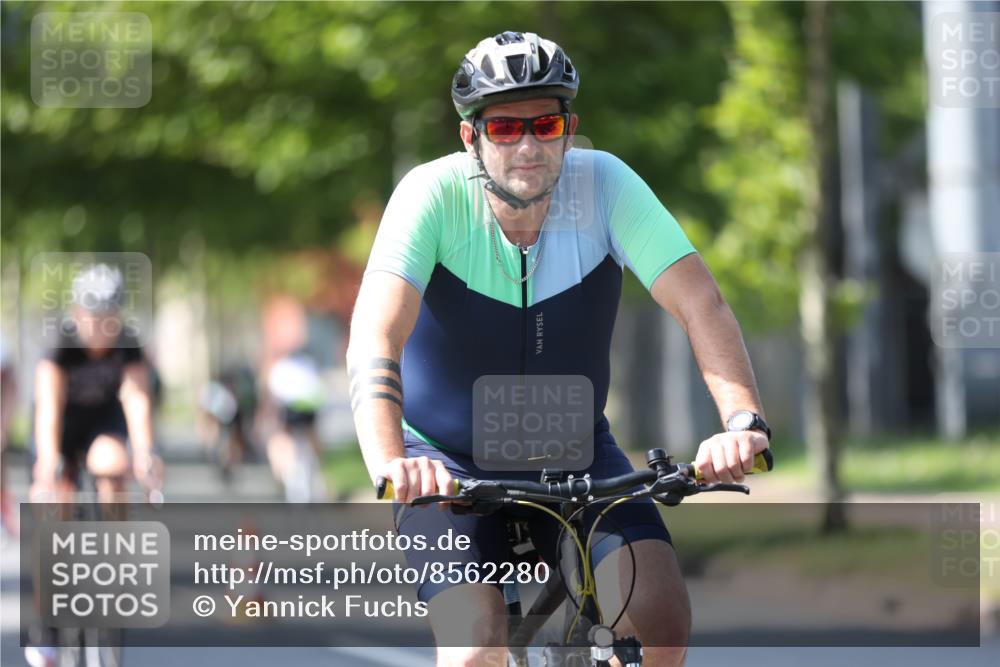 10.08.2025 - GEWOBA Citytriathlon Bremen Yannick Fuchs http://msf.ph/oto/8562280 10.08.2025 14:28:43 Radfahren 171, 193, 237, 350, 367, 401, 467, 483 meine-sportfotos.de