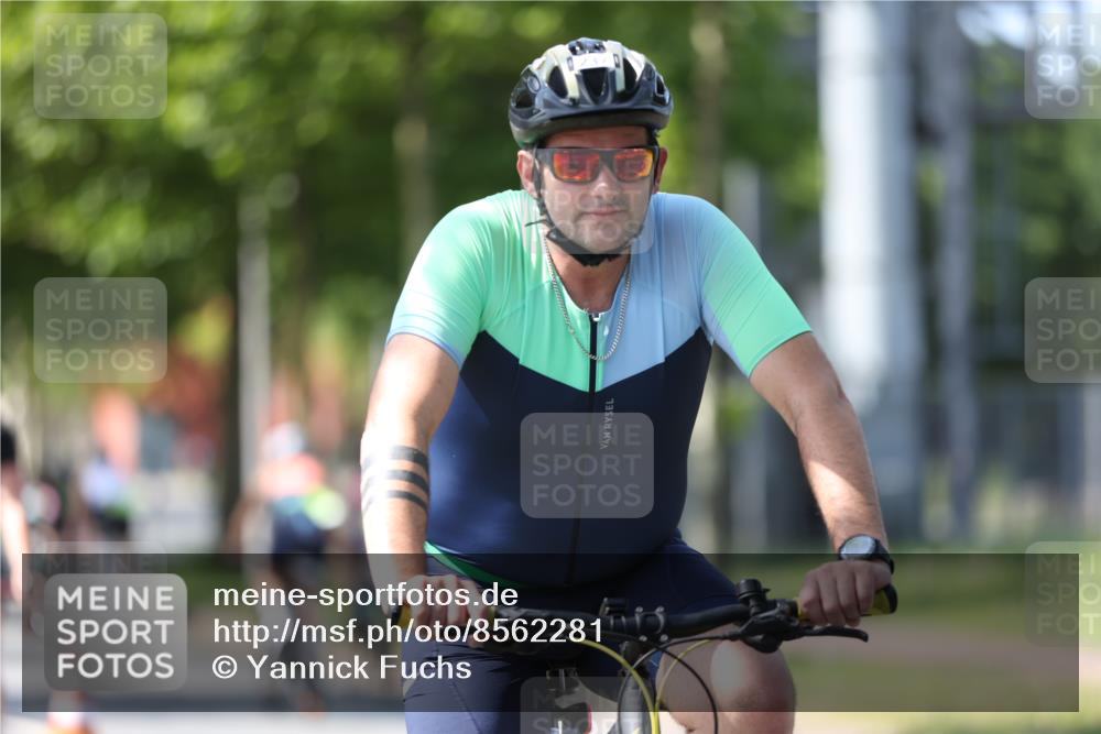 10.08.2025 - GEWOBA Citytriathlon Bremen Yannick Fuchs http://msf.ph/oto/8562281 10.08.2025 14:28:43 Radfahren 171, 193, 237, 350, 367, 401, 467, 483 meine-sportfotos.de