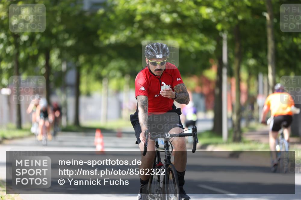 10.08.2025 - GEWOBA Citytriathlon Bremen Yannick Fuchs http://msf.ph/oto/8562322 10.08.2025 14:28:56 Radfahren 168, 171, 172, 193, 321, 350, 403 meine-sportfotos.de