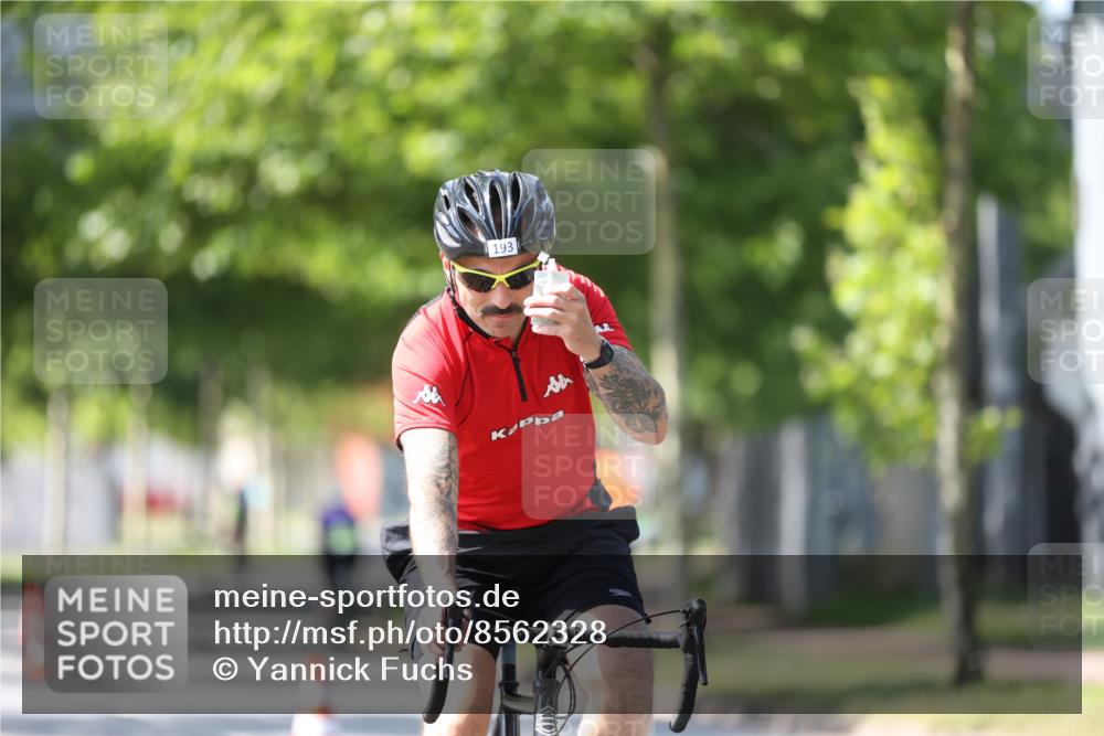 10.08.2025 - GEWOBA Citytriathlon Bremen Yannick Fuchs http://msf.ph/oto/8562328 10.08.2025 14:28:56 Radfahren 168, 171, 172, 193, 321, 350, 403 meine-sportfotos.de