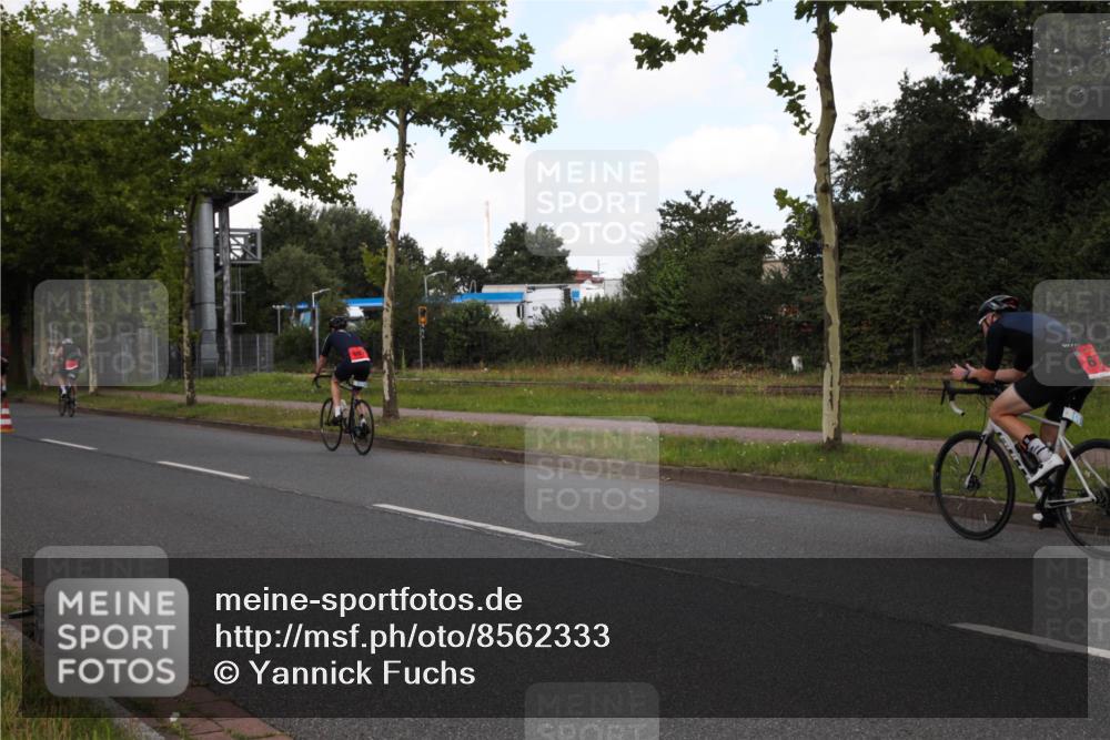 10.08.2025 - GEWOBA Citytriathlon Bremen Yannick Fuchs http://msf.ph/oto/8562333 10.08.2025 12:27:08 Radfahren 607, 633, 703, 727, 918, 928, 948, 1003 meine-sportfotos.de