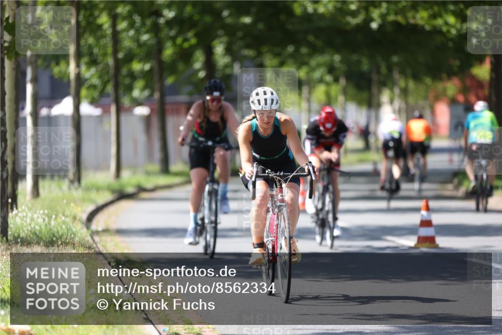 10.08.2025 - GEWOBA Citytriathlon Bremen Yannick Fuchs http://msf.ph/oto/8562334 10.08.2025 14:28:59 Radfahren 168, 172, 193, 321, 350, 403 meine-sportfotos.de