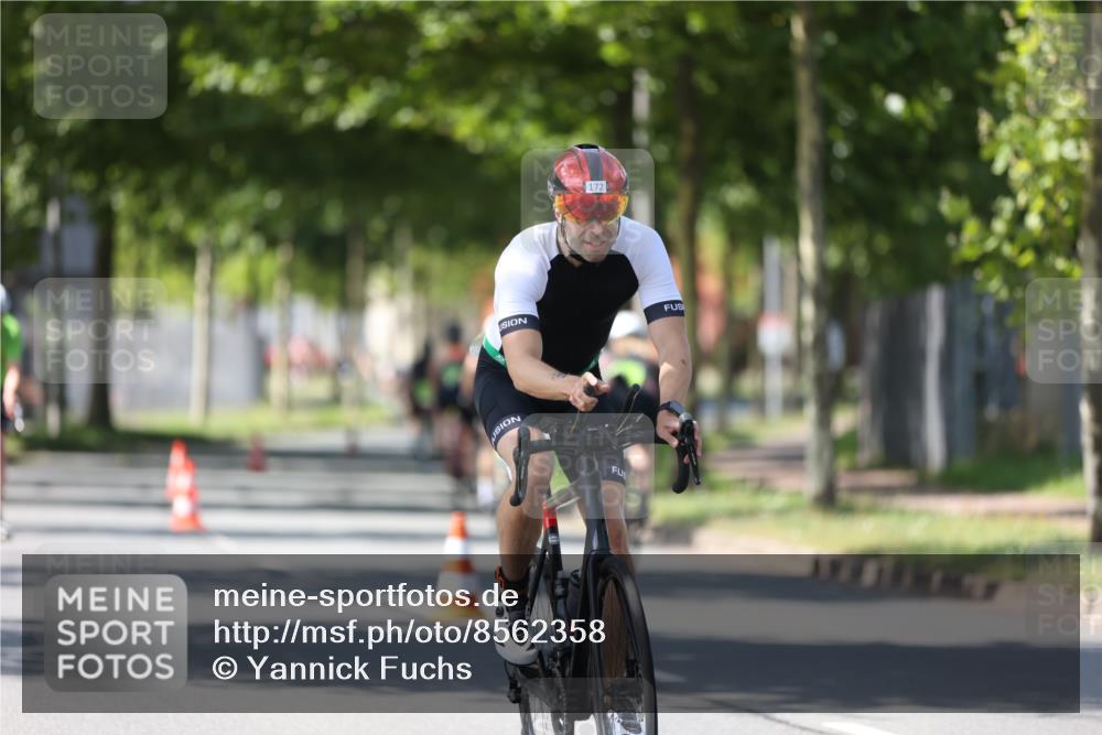 10.08.2025 - GEWOBA Citytriathlon Bremen Yannick Fuchs http://msf.ph/oto/8562358 10.08.2025 14:29:05 Radfahren 168, 172, 188, 321, 403, 447 meine-sportfotos.de