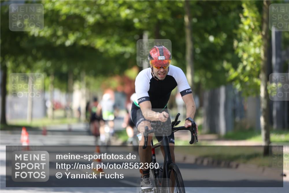 10.08.2025 - GEWOBA Citytriathlon Bremen Yannick Fuchs http://msf.ph/oto/8562360 10.08.2025 14:29:06 Radfahren 168, 172, 188, 321, 403, 447 meine-sportfotos.de