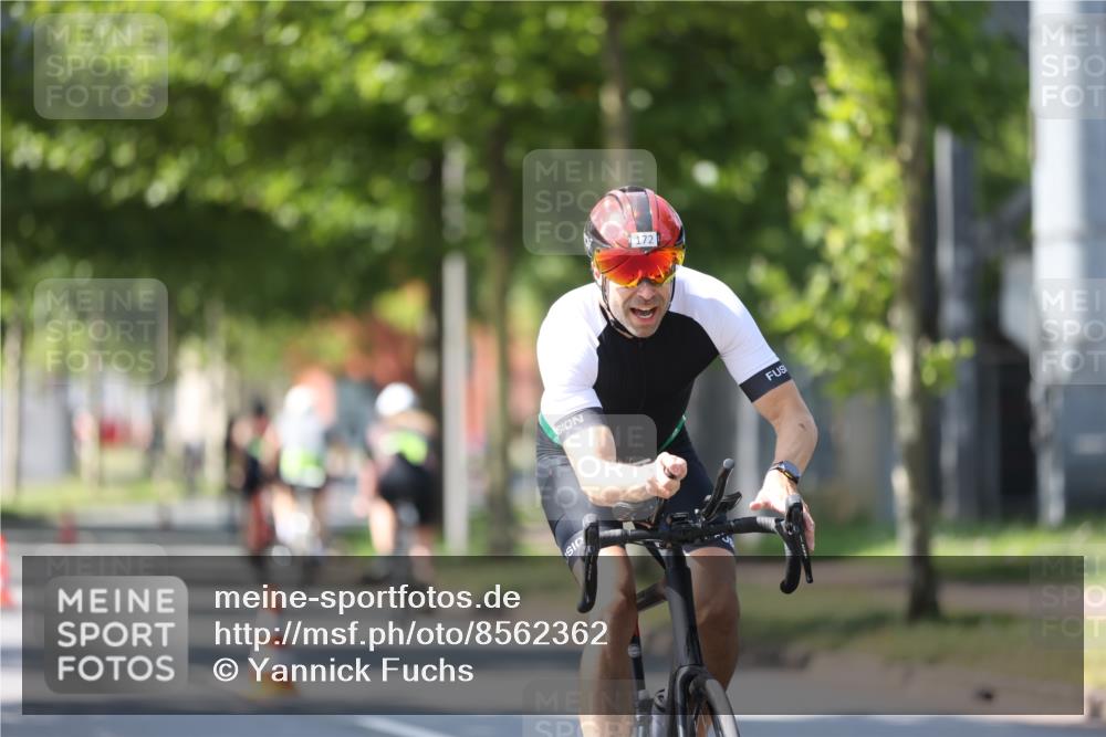 10.08.2025 - GEWOBA Citytriathlon Bremen Yannick Fuchs http://msf.ph/oto/8562362 10.08.2025 14:29:06 Radfahren 168, 172, 188, 321, 403, 447 meine-sportfotos.de