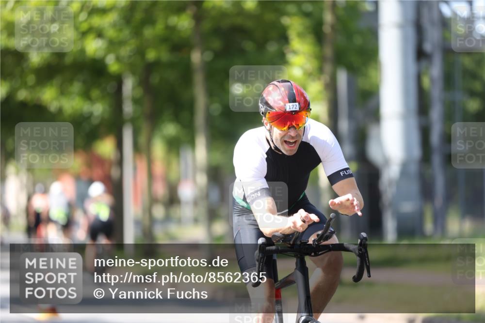 10.08.2025 - GEWOBA Citytriathlon Bremen Yannick Fuchs http://msf.ph/oto/8562365 10.08.2025 14:29:06 Radfahren 168, 172, 188, 321, 403, 447 meine-sportfotos.de