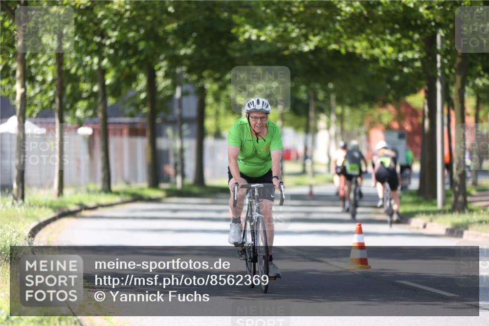 10.08.2025 - GEWOBA Citytriathlon Bremen Yannick Fuchs http://msf.ph/oto/8562369 10.08.2025 14:29:07 Radfahren 168, 172, 188, 321, 389, 403, 447 meine-sportfotos.de