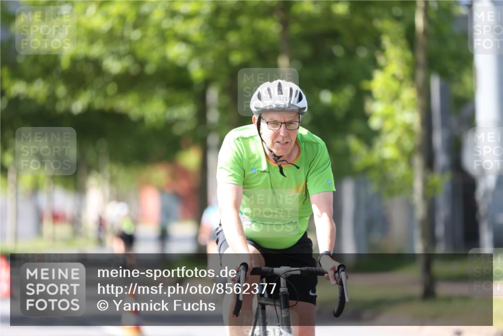 10.08.2025 - GEWOBA Citytriathlon Bremen Yannick Fuchs http://msf.ph/oto/8562377 10.08.2025 14:29:09 Radfahren 168, 172, 188, 321, 389, 403, 447 meine-sportfotos.de