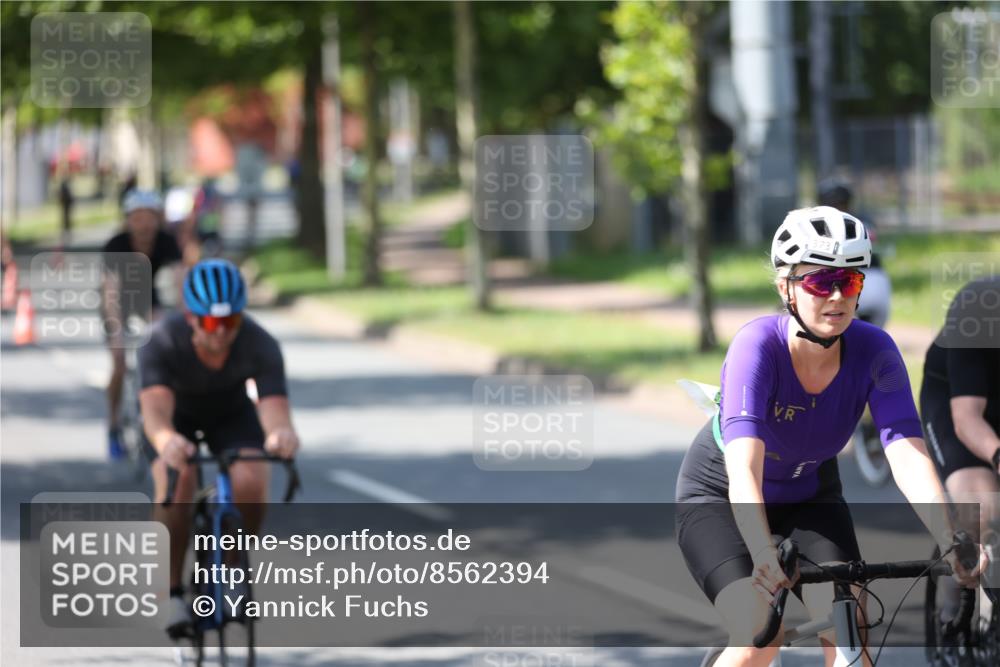 10.08.2025 - GEWOBA Citytriathlon Bremen Yannick Fuchs http://msf.ph/oto/8562394 10.08.2025 14:29:35 Radfahren 117, 179, 206, 212, 226, 351, 365, 373, 405, 466, 487, 517 meine-sportfotos.de