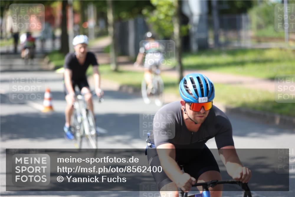 10.08.2025 - GEWOBA Citytriathlon Bremen Yannick Fuchs http://msf.ph/oto/8562400 10.08.2025 14:29:36 Radfahren 117, 179, 206, 212, 226, 351, 365, 373, 405, 466, 487, 517 meine-sportfotos.de