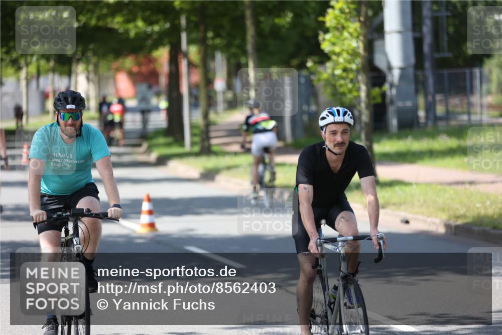 10.08.2025 - GEWOBA Citytriathlon Bremen Yannick Fuchs http://msf.ph/oto/8562403 10.08.2025 14:29:36 Radfahren 117, 179, 206, 212, 226, 351, 365, 373, 405, 466, 487, 517 meine-sportfotos.de
