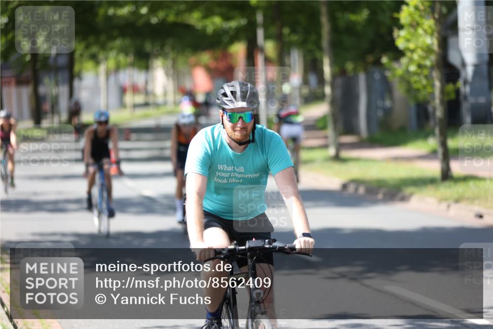 10.08.2025 - GEWOBA Citytriathlon Bremen Yannick Fuchs http://msf.ph/oto/8562409 10.08.2025 14:29:37 Radfahren 117, 179, 206, 212, 226, 351, 365, 373, 405, 466, 487, 517 meine-sportfotos.de