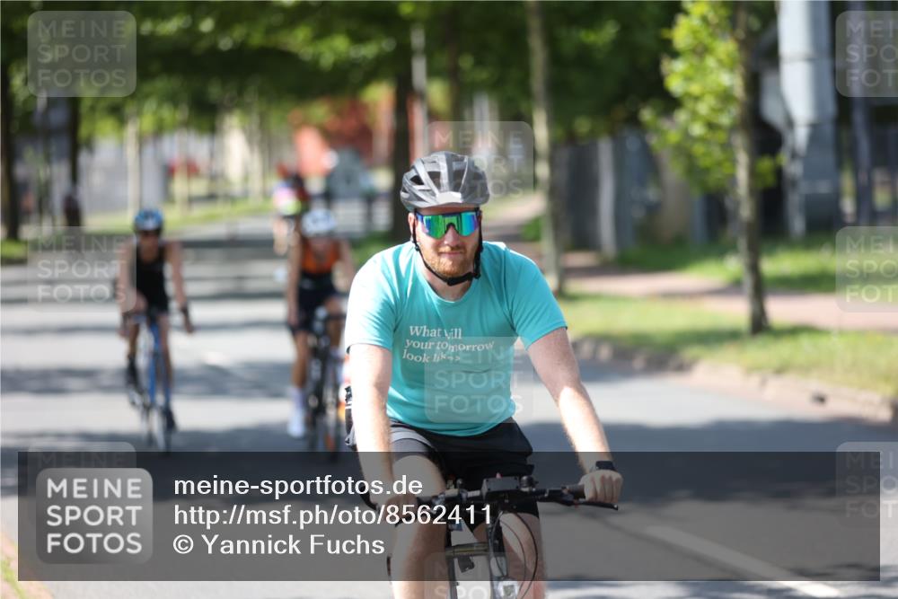 10.08.2025 - GEWOBA Citytriathlon Bremen Yannick Fuchs http://msf.ph/oto/8562411 10.08.2025 14:29:37 Radfahren 117, 179, 206, 212, 226, 351, 365, 373, 405, 466, 487, 517 meine-sportfotos.de